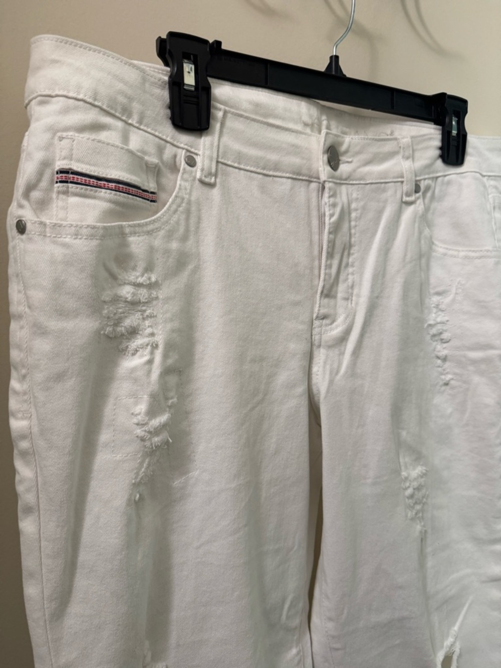 White Women’s Distressed Jeans by Jag Jeans Knee Hole Cuff Size 12